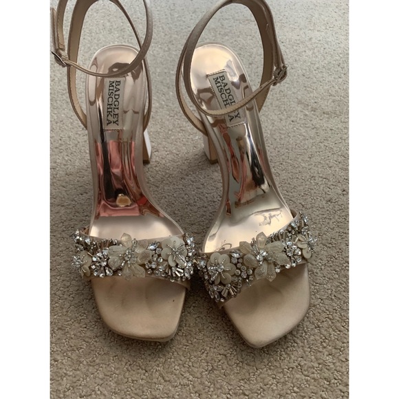 badgley mischka jen ankle strap sandal